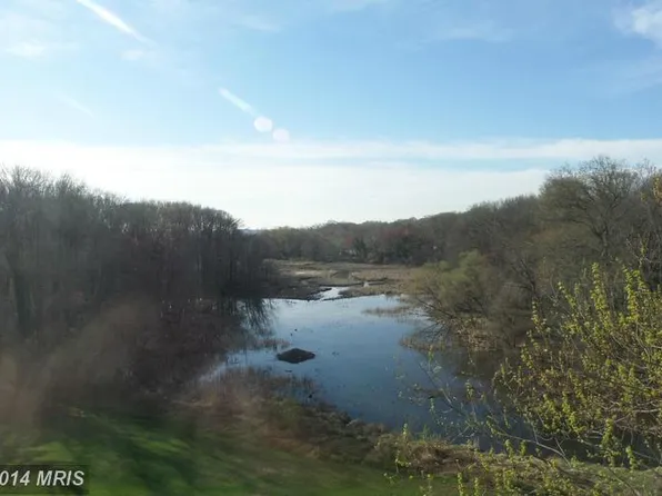 6631 Wakefield Dr APT 611, Alexandria, VA 22307