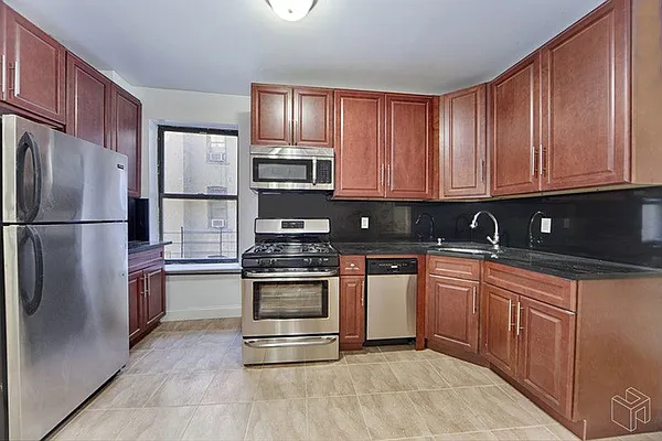 Rented by Halstead Real Estate | media 2