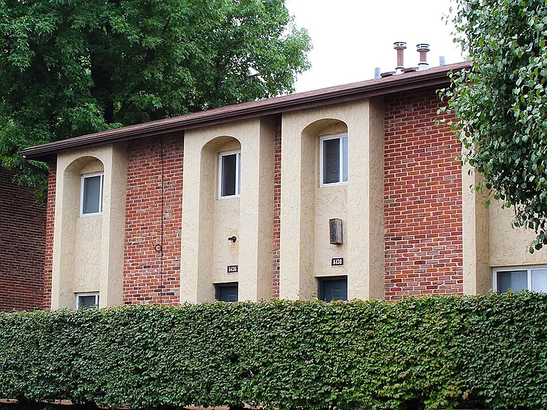 Pet-Friendly Townhomes!