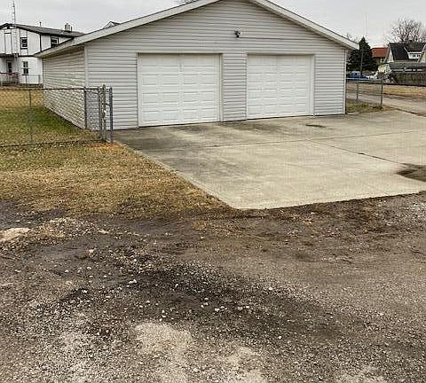 2nd image of 8 Bolton Ave