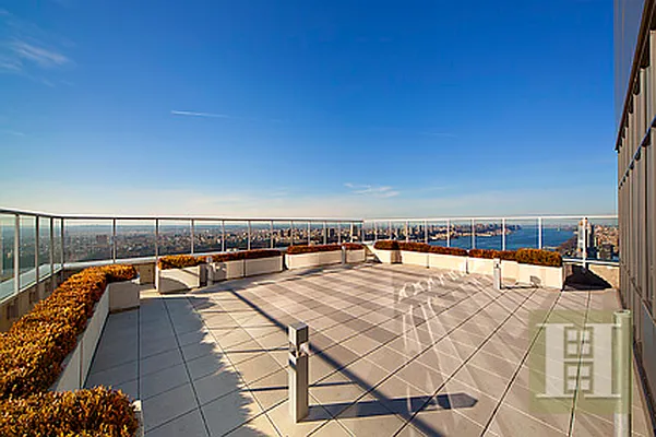 Rented by Halstead Real Estate | media 19