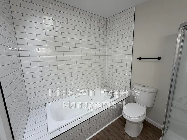 2245 Lindsay Ln — Photo 34