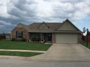 111 W 135th St N, Skiatook, OK 74070