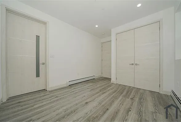 1046 E 213th St #2 — Photo 8