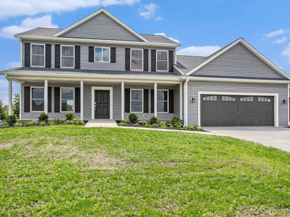 2350 Peerpoint Dr SE, Caledonia, MI 49316