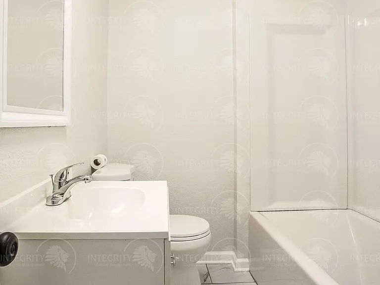 6210 Agnes Ave — Photo 22