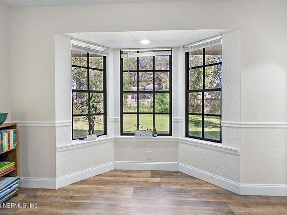 5th image of 233 BOSCO Boulevard