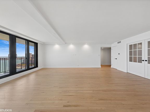 4th image of 1212 N Lake Shore Dr APT 28BN