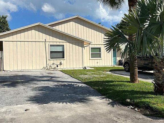 3rd image of 8682SOL N Terrace Dr