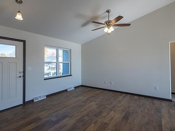 4th image of 8610 Hinner Springs Dr
