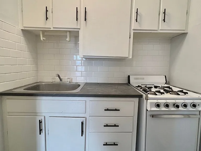 830 Moro Street — Photo 7