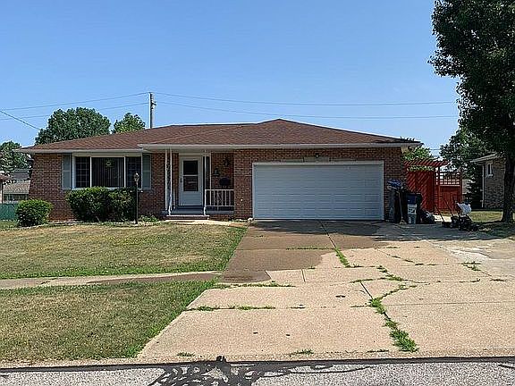 2nd image of 1504 Winchester Dr