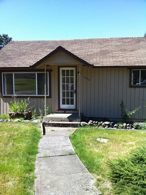 1st image of 1842 Alma Dr