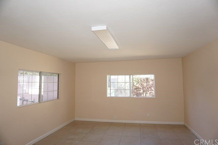 1st image of 2718 W Pomona St