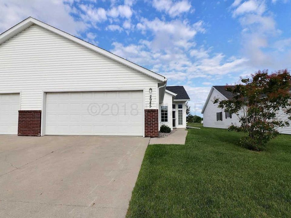 1st image of 2945 35th St S