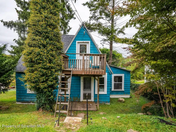 110 Evergreen Ln, Factoryville, PA 18419