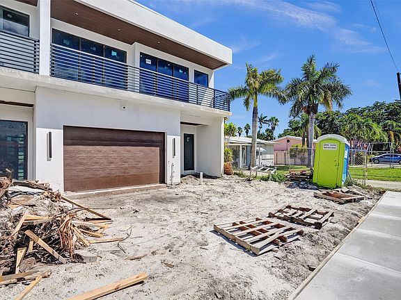 2nd image of 1120 NE 13th Avenue #1120