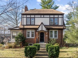 2728 S Arlington Ridge Rd, Arlington, VA 22202
