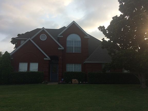 2nd image of 909 Warbler Ct