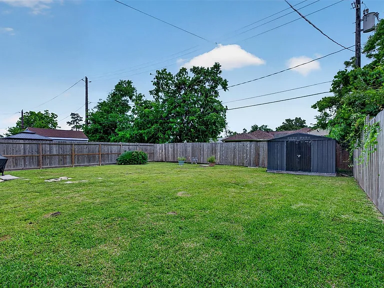 3863 Arbor St — Photo 34