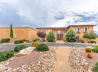 6121 E Oak Loop, Hereford, AZ 85615