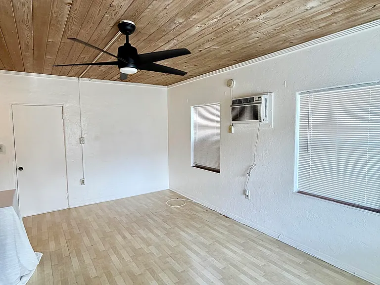 1101 N Federal Hwy #3 — Photo 8
