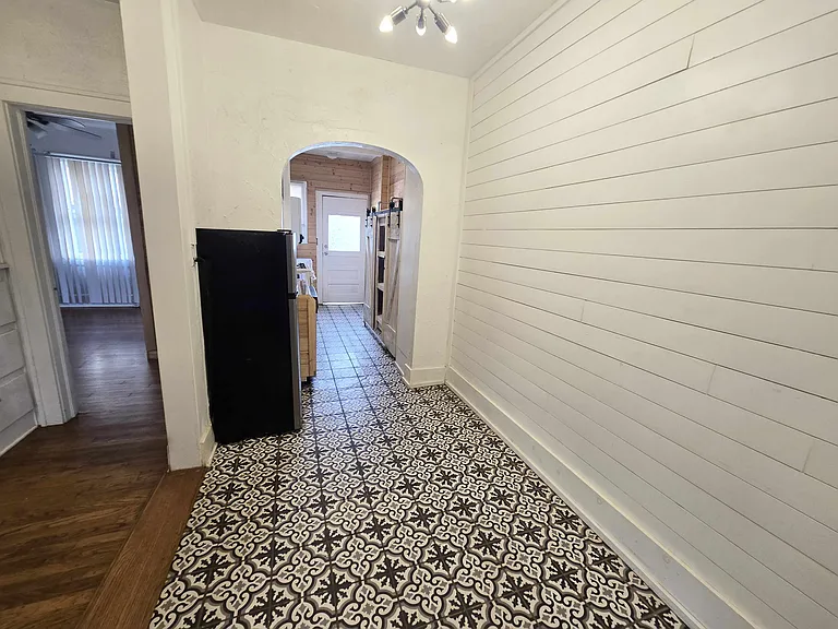 2203 N Barnes Ave — Photo 10