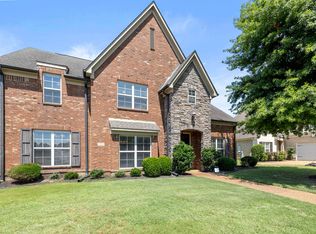 1371 Raindrop Dr, Collierville, TN 38017