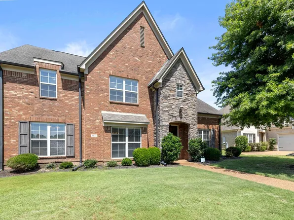 1371 Raindrop Dr, Collierville, TN 38017