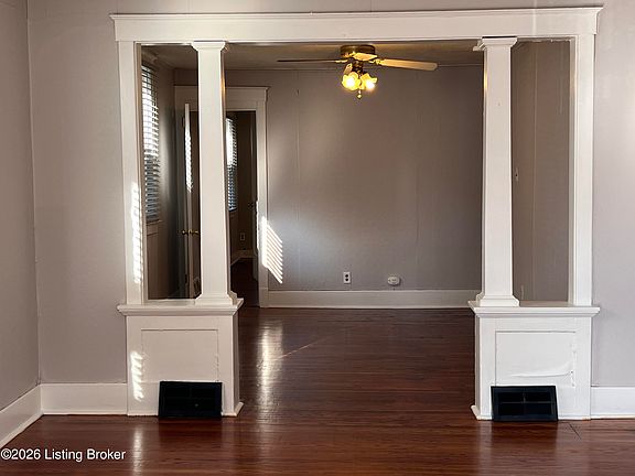 4th image of 2333 Greenwood Ave