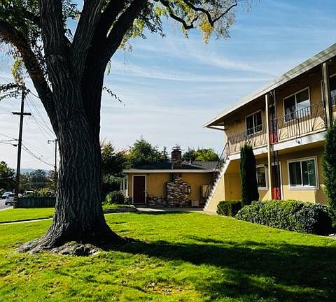 2nd image of 459 Sunberry Dr #5