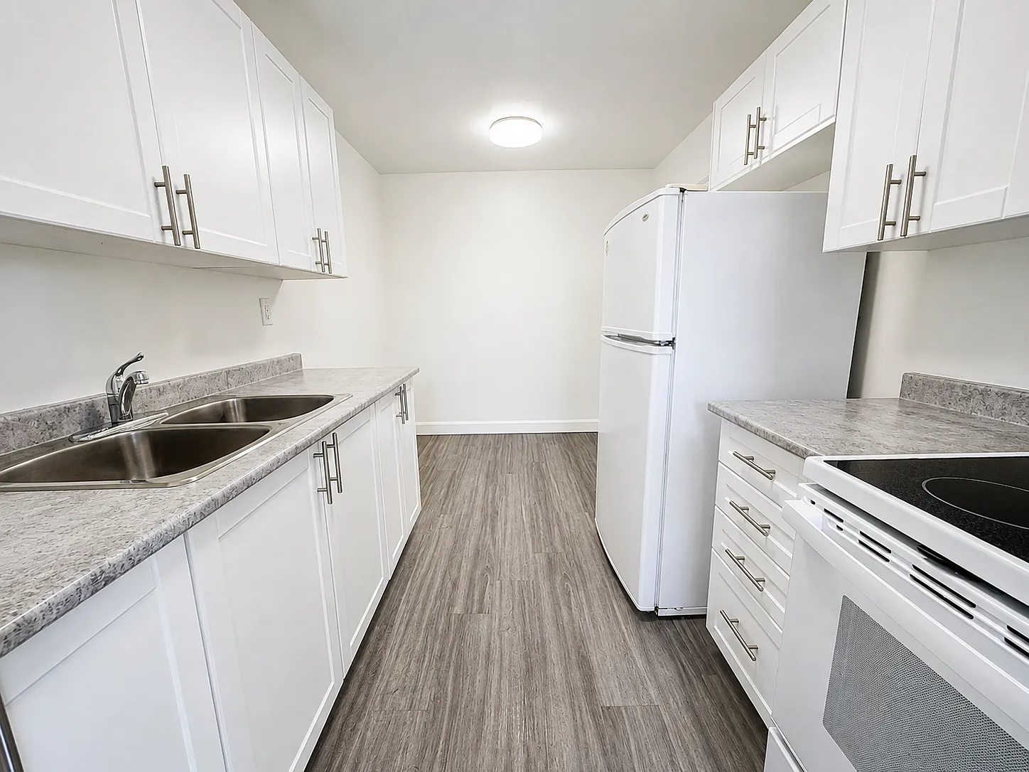 1 bedroom - 200 London Rd Sarnia ON N7T 7S9 — Photo 4