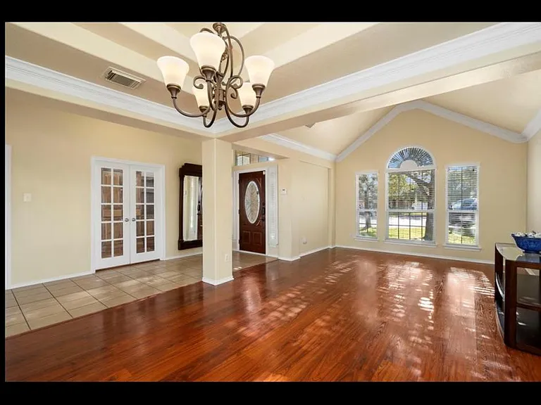 21006 Narrow Gate Dr — Photo 3