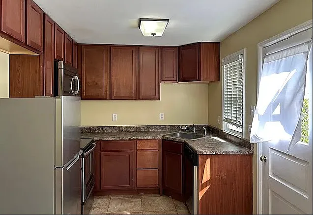 1230 Drayton Ave — Photo 5