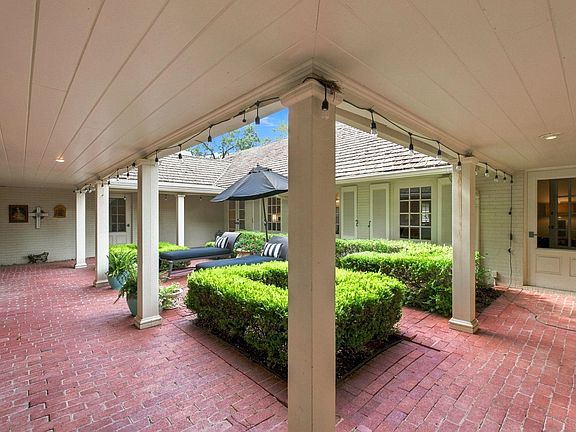 5th image of 646 N Tara Ln
