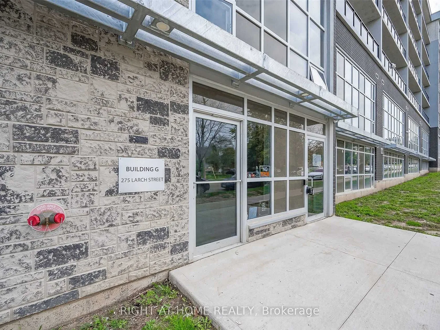 2 bed, $2,175 — Photo 1