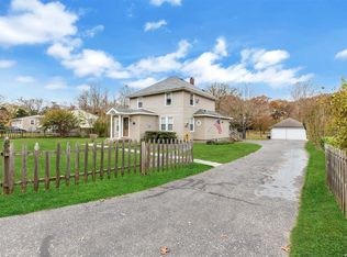 88 Brookfield Ave, Center Moriches, NY 11934