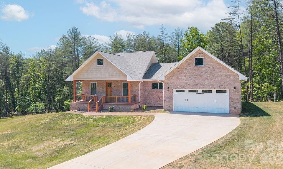 1st image of 2026 Robert Dr