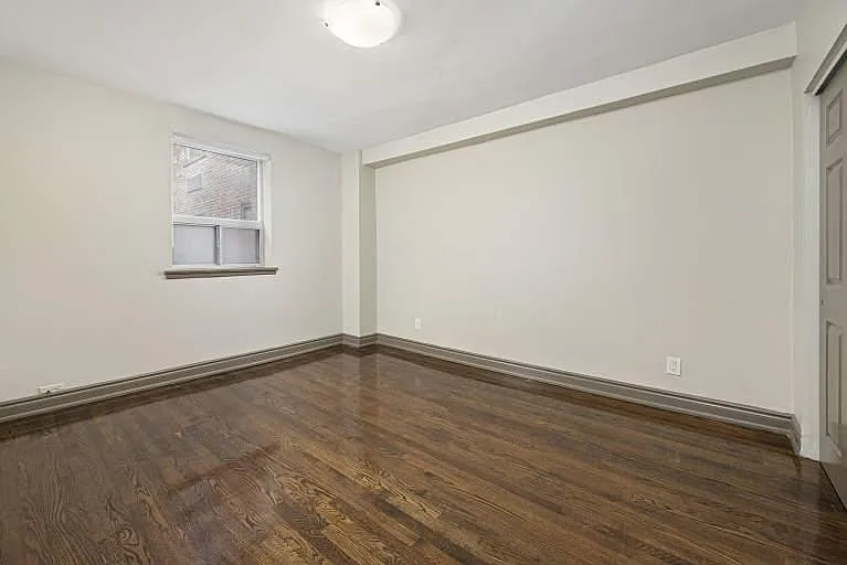 3 Broadway Ave — Photo 20