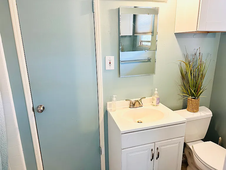 5137 Foothill Blvd — Photo 8
