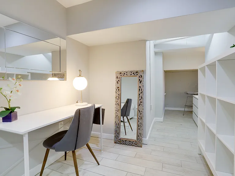 1765 R St NW #1B — Photo 10