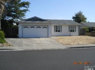 546 Silver Lake Dr, Fairfield, CA