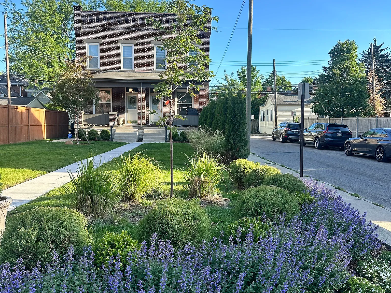 2 bed, 1140 sqft, $2,400 — Photo 1
