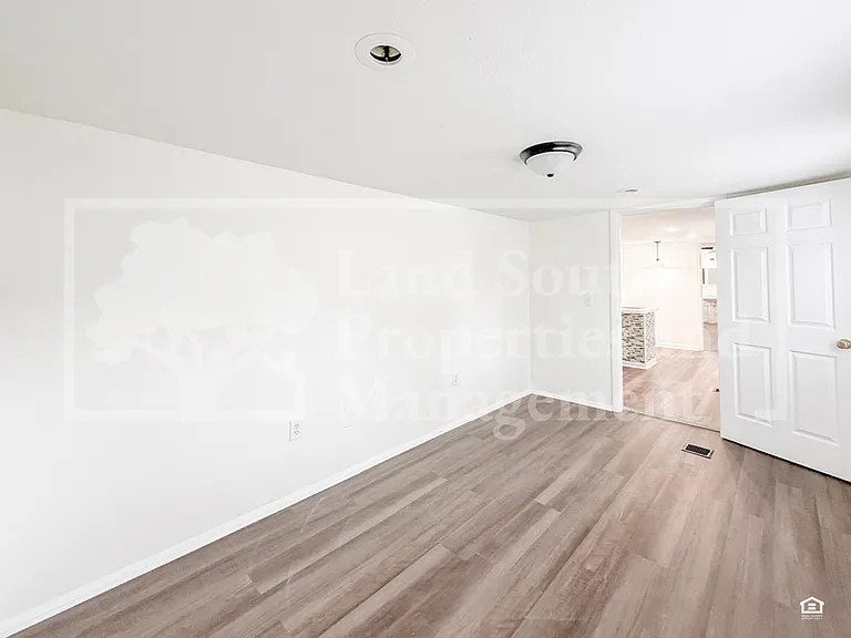 3818 Ethel Ave — Photo 12