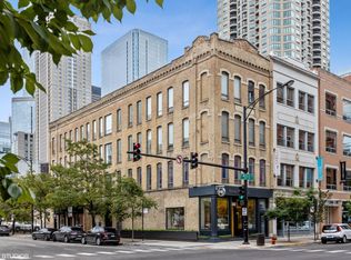 449 N Wells St APT 2E, Chicago, IL 60654