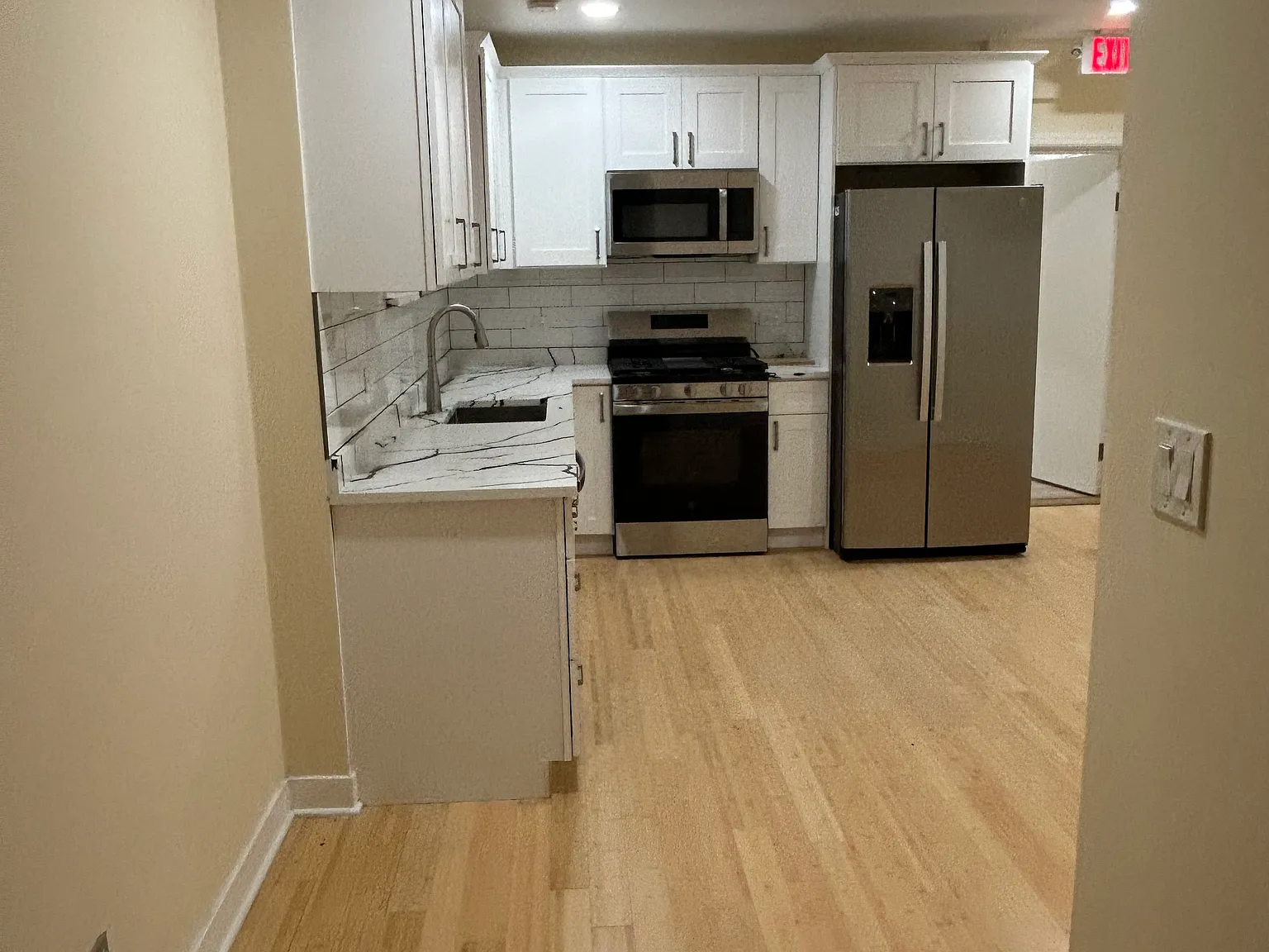 1 bed, 1.5 bath, 1800 sqft, $2,600 — Photo 4