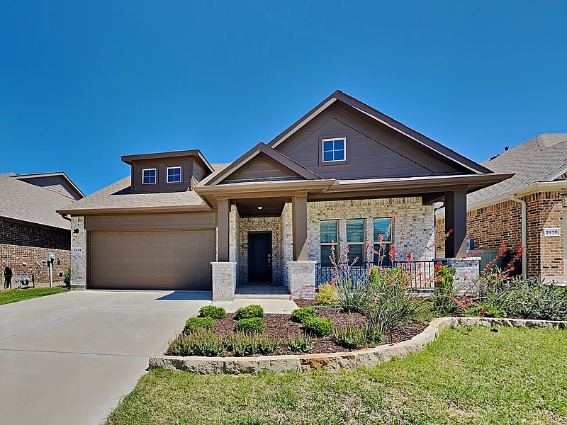 1st image of 2440 Coyote Way