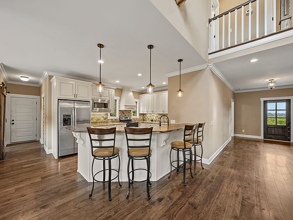 23rd image of 128 Leath Ln