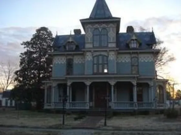 1103 Church St, Scotland Neck, NC 27874