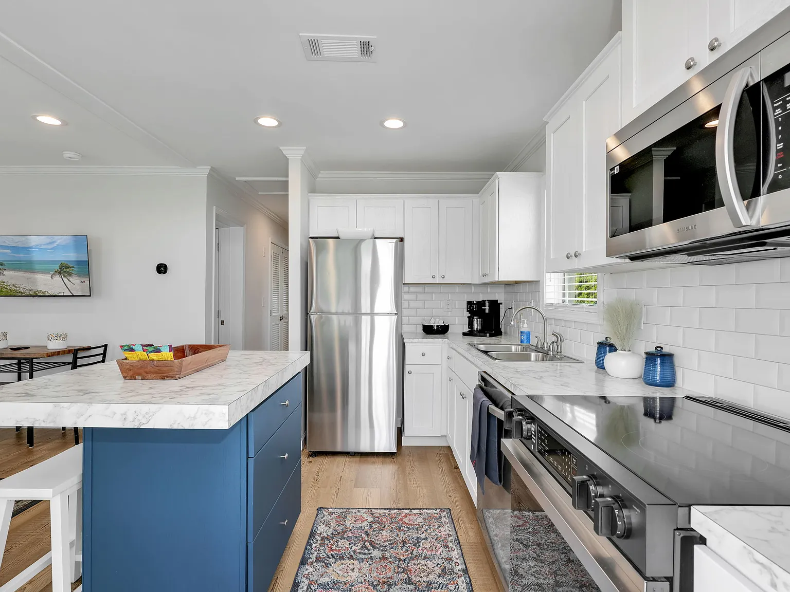 2 bed, 800 sqft, $1,800 — Photo 3